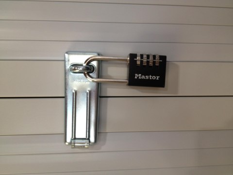 Kłódka z szyfrem długa Master Lock 7640EURDBLKLH Kłódka z szyfrem długa Master Lock 7640EURDBLKLH