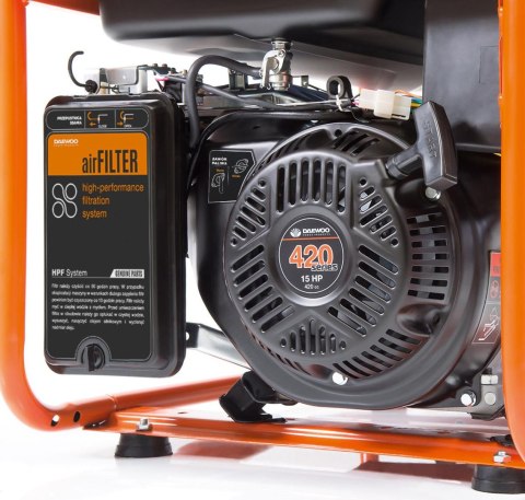 ZESTAW AGREGAT PRĄDOTWÓRCZY DAEWOO GDA 7500E-3 6.5kW + 2x GENERATOR OIL SAE 10W-30 DWO 600 ZESTAW AGREGAT PRĄDOTWÓRCZY DAEWOO GDA 7500E-3 6.5kW + 2x GENERATOR OIL SAE 10W-30 DWO 600